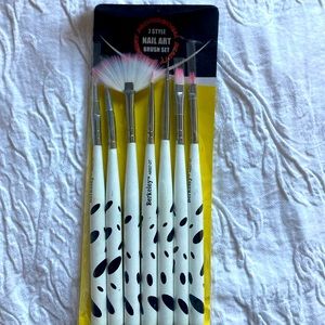 Berkeley 7 Style Nail Art Brush Set